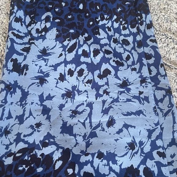 Jessica Simpson Wide Leg Pants Blues and black colors throughout in Size Large - Picture 13 of 14